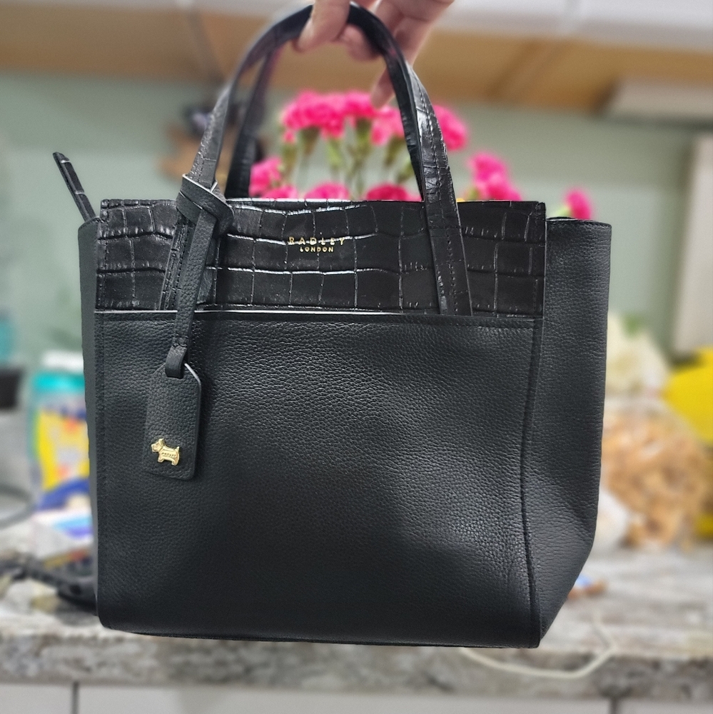 Radley London Black Leather Tote Bag - Picture 3 of 10